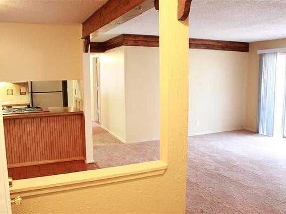 3rd image of 3833 Montgomery Blvd NE APT 521