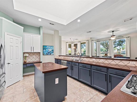 4th image of 11414 Bottlebrush Ln