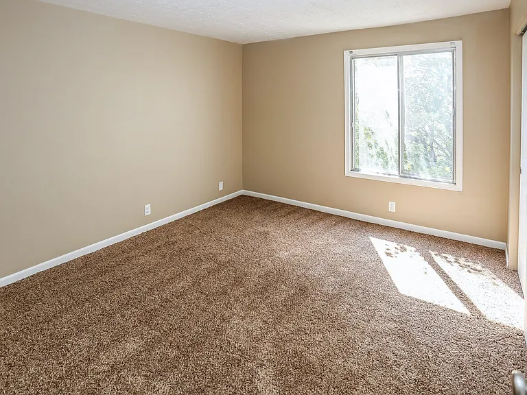 Omaha, NE Evergreen Terrace Apartments | 2 Bedroom | Bedroom