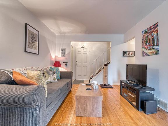 2nd image of 1930 Columbia Ct #34