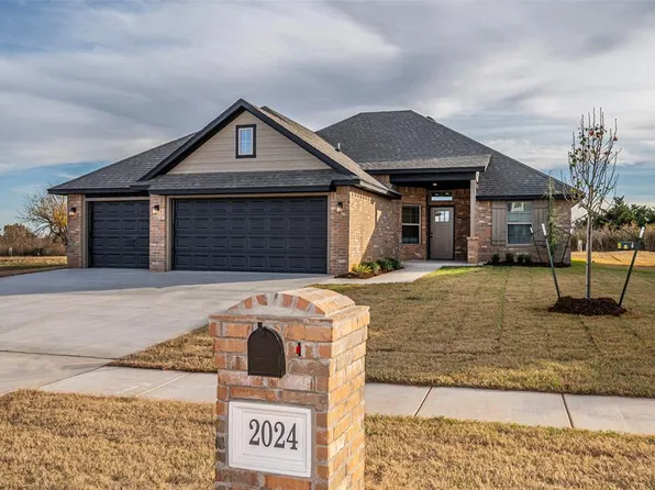 2024 W Crossbow Way, Mustang, OK 73064