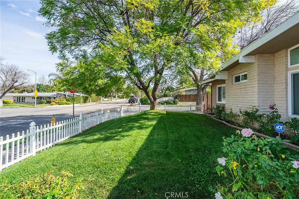 4 bed, 2531 sqft, $6,900 — Photo 4