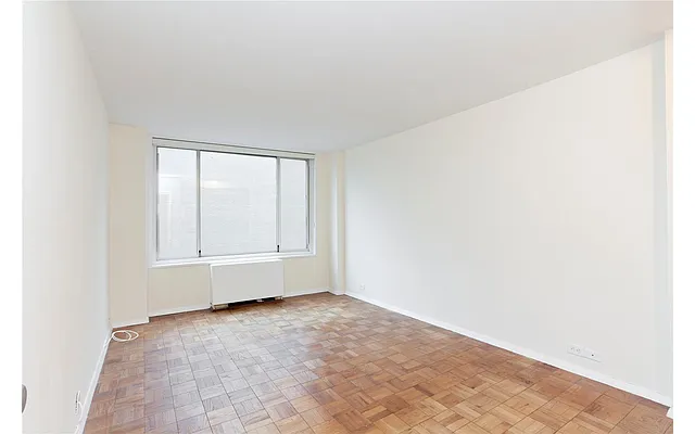 Sold by Douglas Elliman | media 24