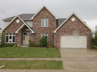 21438 Westminster Ln, Shorewood, IL 60404