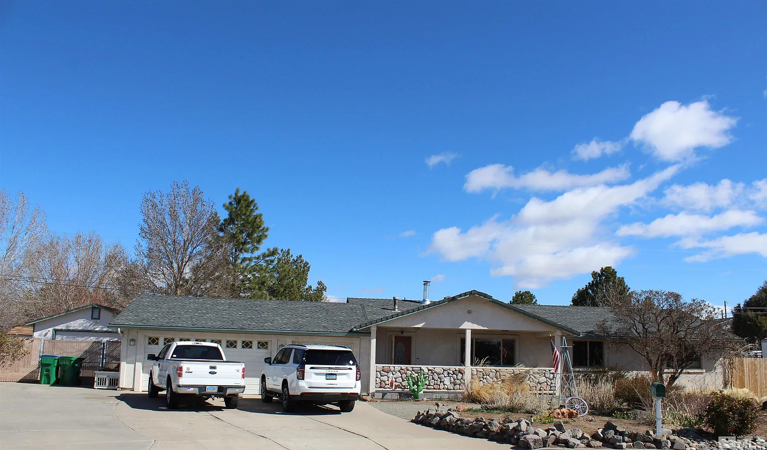 105 W Sky Ranch Ct photo 1