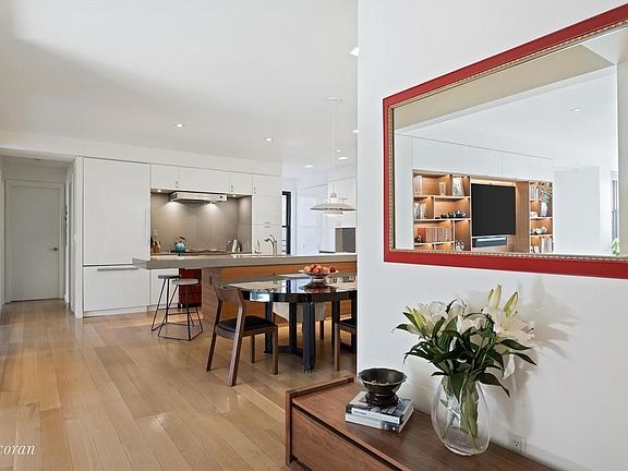 2nd image of 20 Plaza St E APT D2