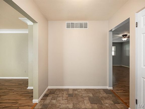 2nd image of 1330 Lincoln Blvd