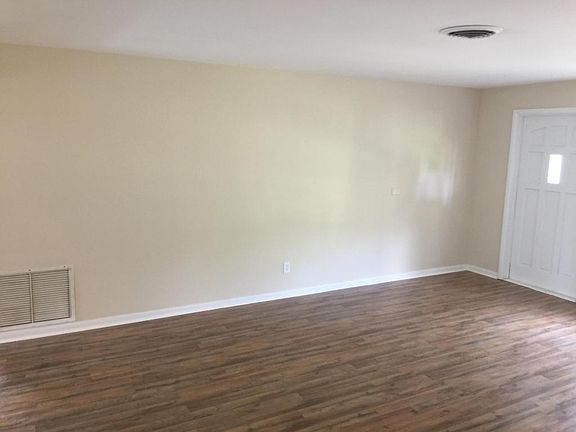 5th image of 2289 NE 13th Ct