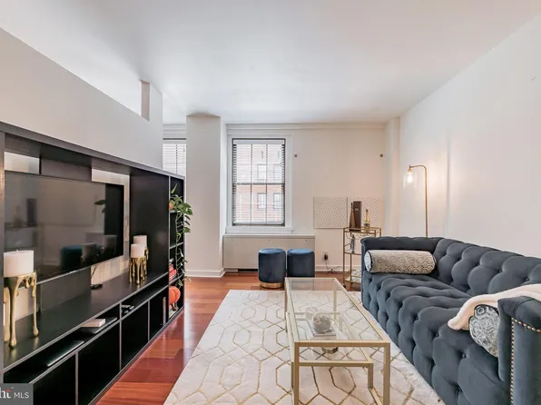 219 S 18th St #1522, Philadelphia, PA 19103