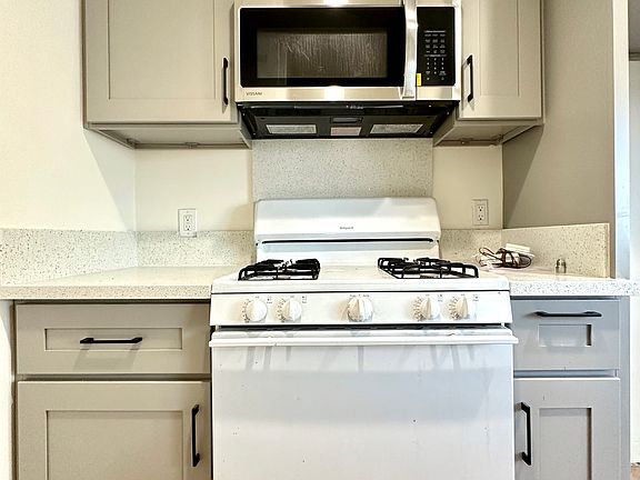 4th image of 8620 Lampson Ave #5