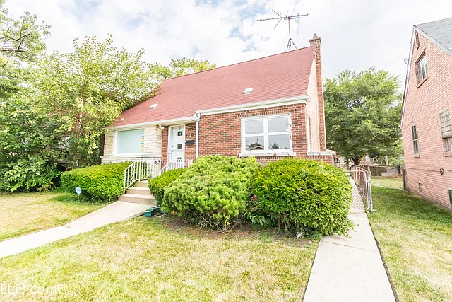 1505 Forest Ave photo 1
