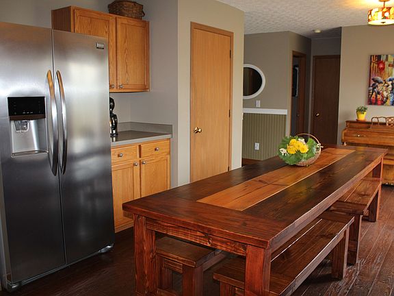 5th image of 8555 Olenbrook Dr