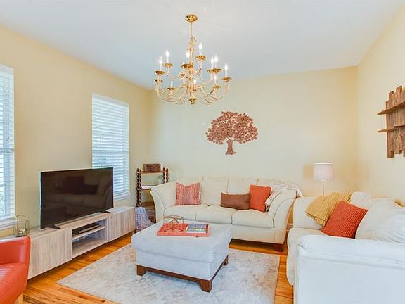 2nd image of 2628 Coolidge Ave