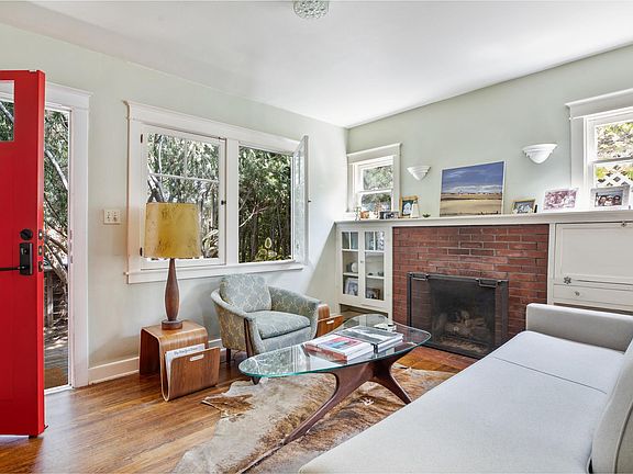 5th image of 925 Milwood Ave