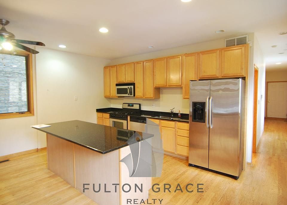 1st image of 1403 N Artesian Ave #1