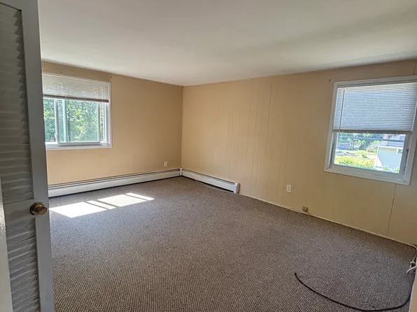 (undisclosed Address), North Babylon, NY 11703