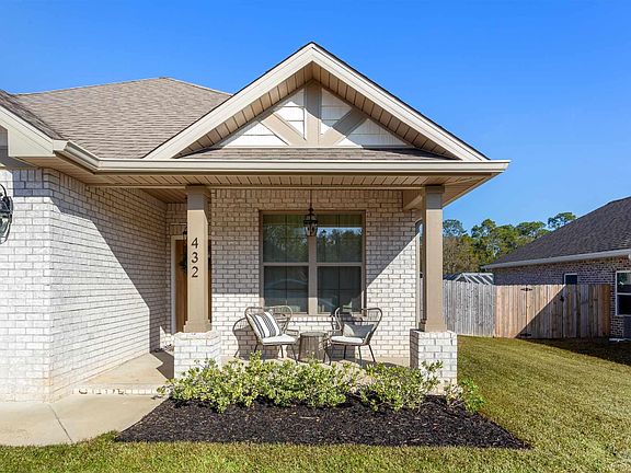 3rd image of 432 Pemberton Ln