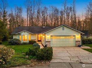 6811 59th Drive NE, Marysville, WA 98270