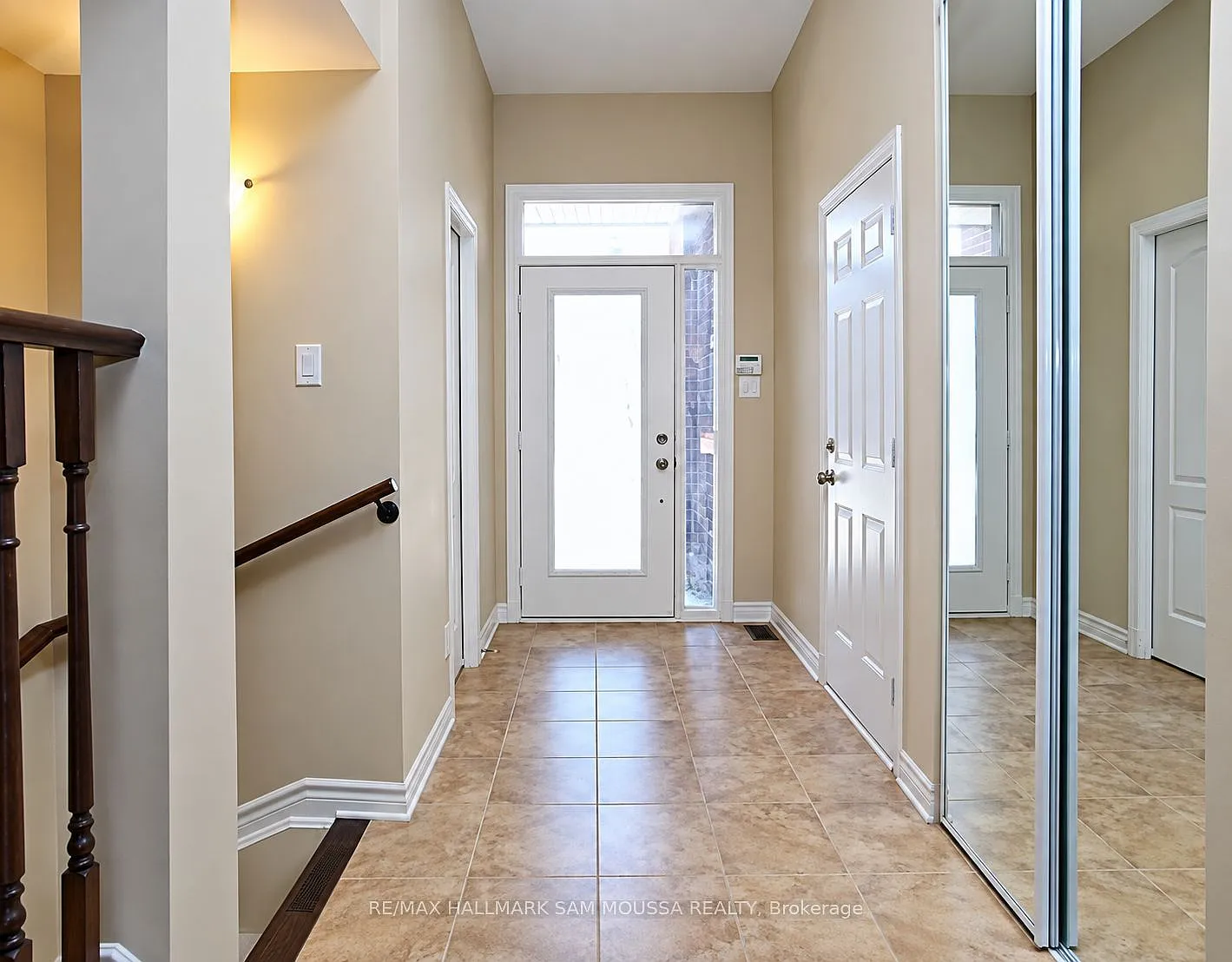 3 bed, $2,700 — Photo 2