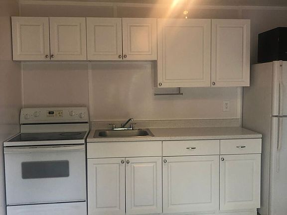 2nd image of 1008 Wh Jackson St #D