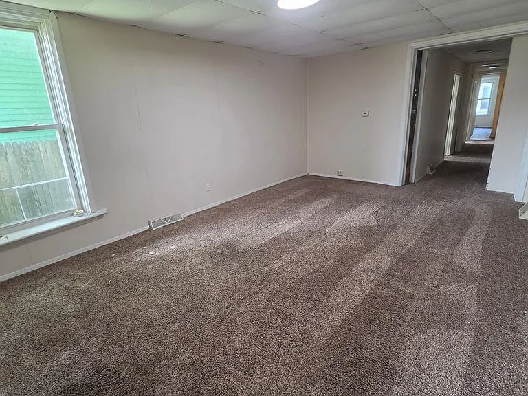 2402 East Ave #1 — Photo 2
