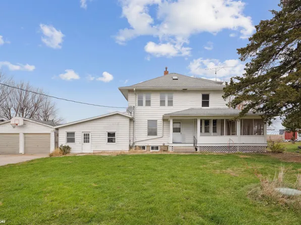 1853 Liberty Ln, Mount Pleasant, IA 52641