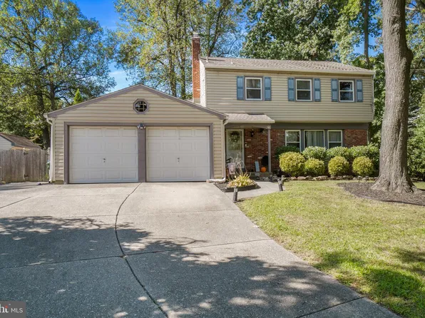 29 Saddle Ln, Cherry Hill, NJ 08002