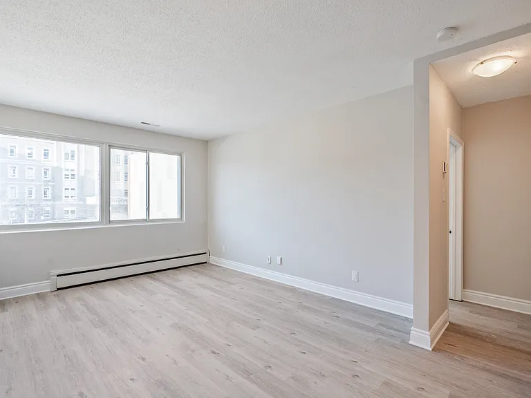 200 Bronson Ave — Photo 54