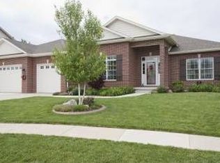 223 Blake Ct, Springfield, IL 62711