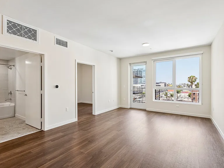 Maru Apartments — Photo 57