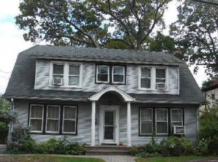 75 Westlake Ct, Oceanside, NY 11572