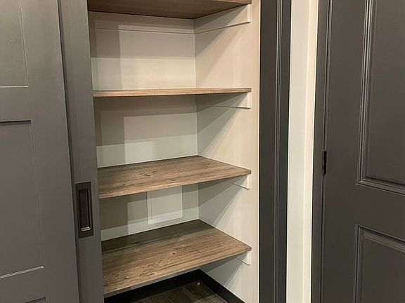 4th image of 403 W Norfolk Ave #205