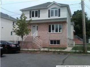 425 Burgher Ave, Staten Island, NY 10305