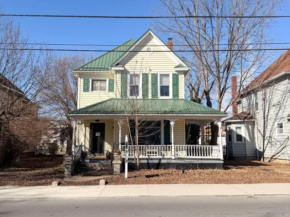 226 W Locust St, Covington, VA 24426