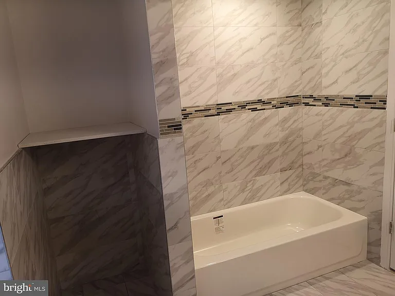 626 N 12th St #2 — Photo 11