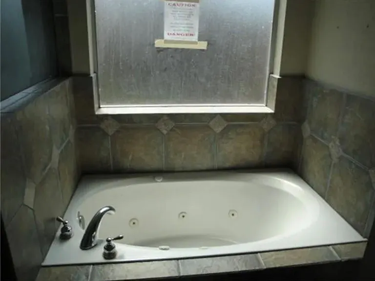 1803 Ripple Creek Dr — Photo 2