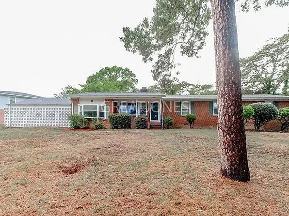 4602 Coventry Rd, Fayetteville, NC 28304
