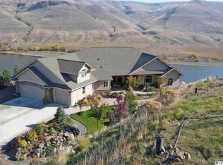 57 Riverpoint Dr, Asotin, WA 99402