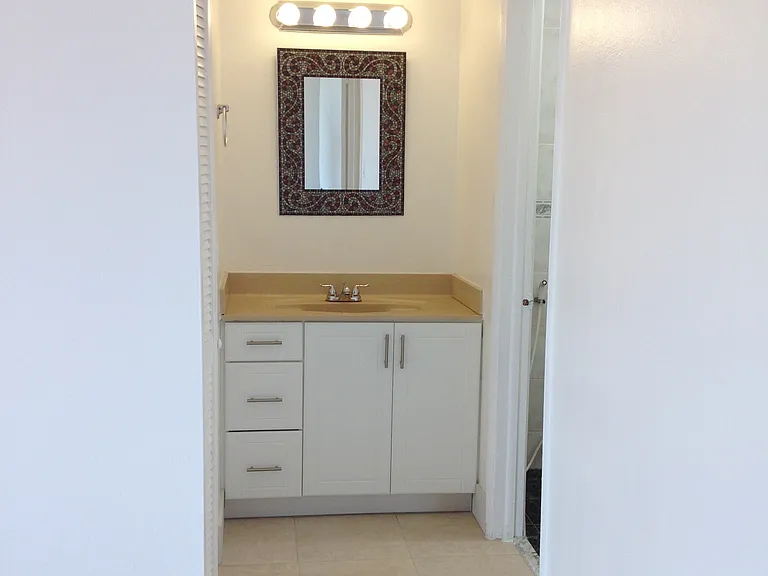 1950 W 54th St #412 — Photo 5