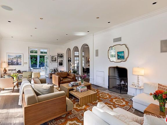 5th image of 2806 Nichols Canyon Rd