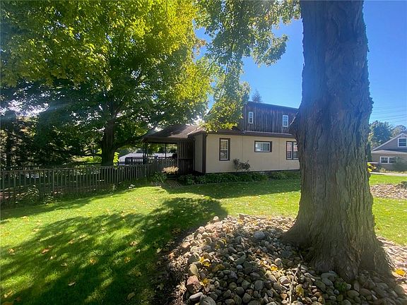5th image of 2311 Margaret St