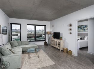 Residences at Addison & Clark, Chicago, IL 60613