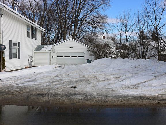 4th image of 8 Preble Avenue