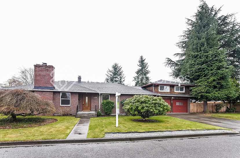 1st image of 1706 3rd Ave NW