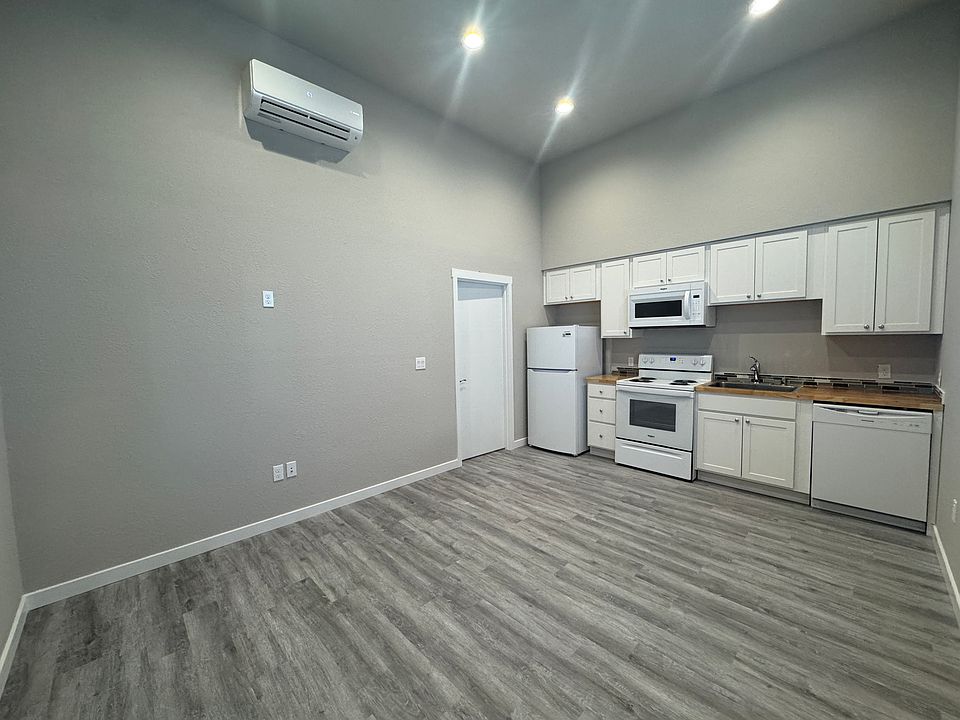1st image of 1901 7th St #D
