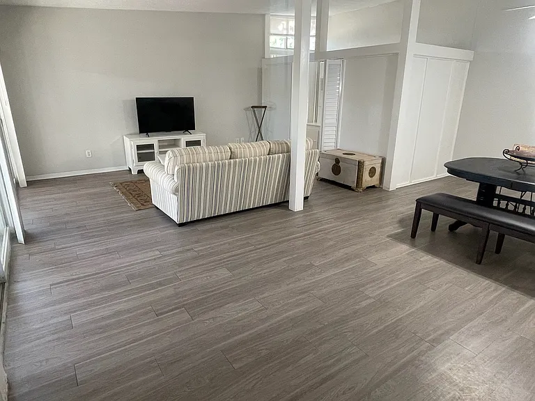 535 Monterey Blvd NE — Photo 15