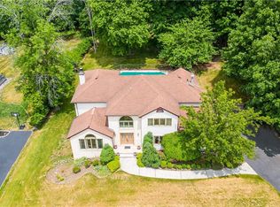 11 Village Grn, Monsey, NY 10952