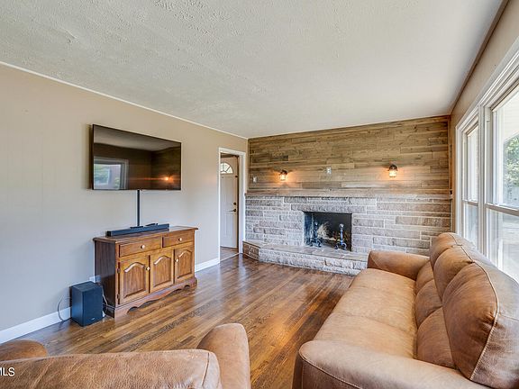 5th image of 1474 Highpoint Ave