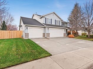 4551 W Hearst Dr, Meridian, ID 83642