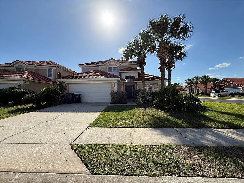 5 bed, 3.0 bath, 2106 sqft, $3,100 — Photo 2